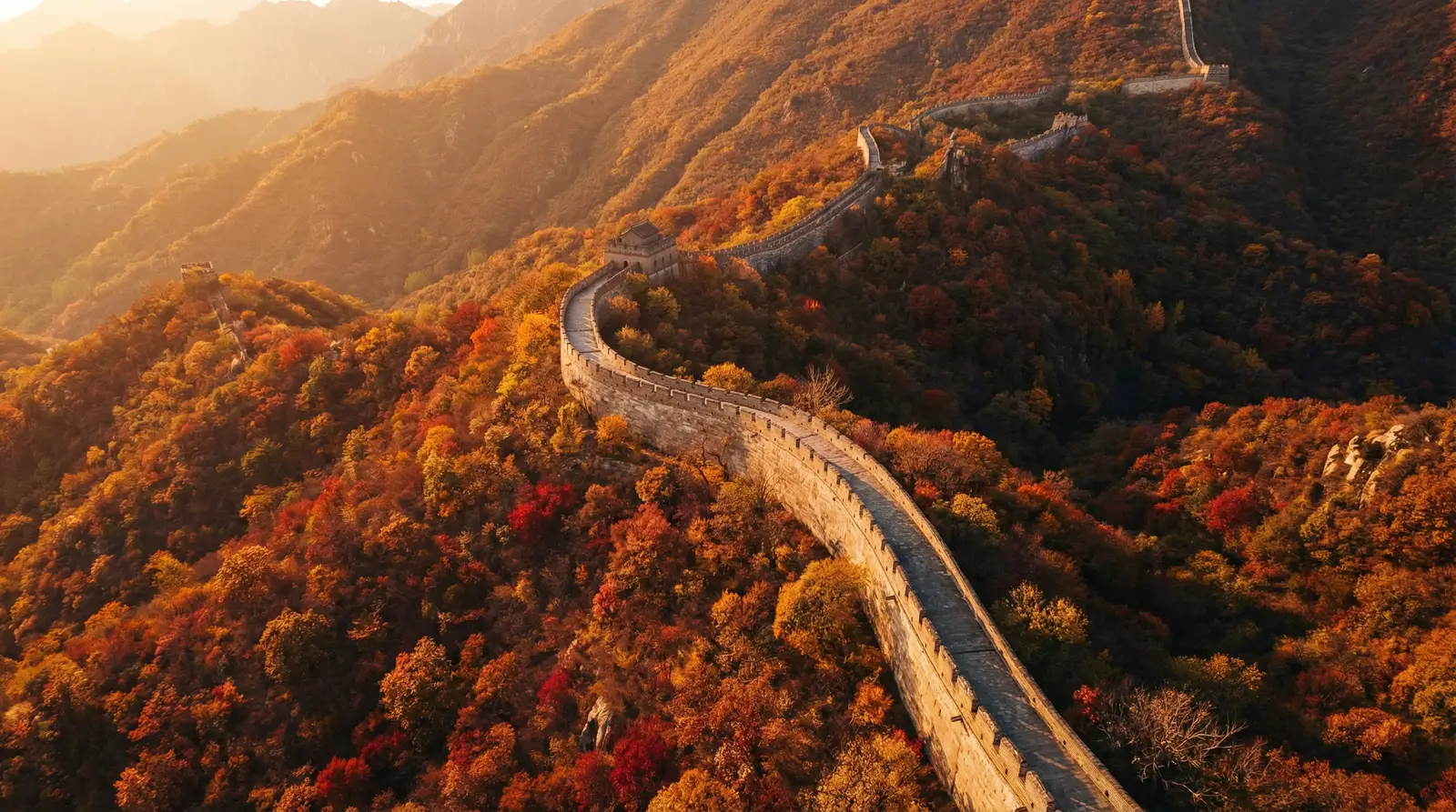 胡定欣三级 秋日长城航拍全景